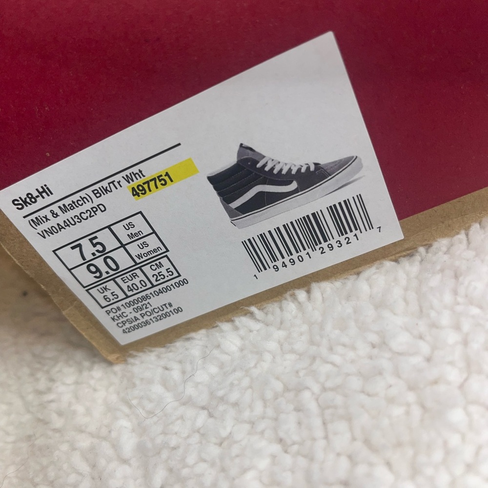 Black and White Womens Vans SIZE 9